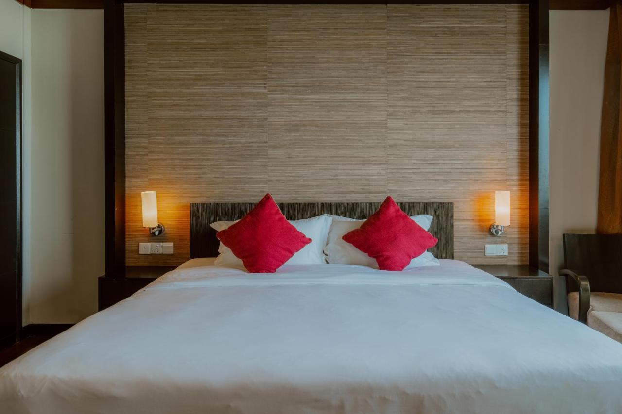 1 Bedroom Seaview Spa Suite